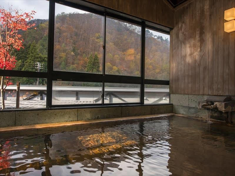 Takamiya Ryokan Yamanoki Йонедзава Экстерьер фото